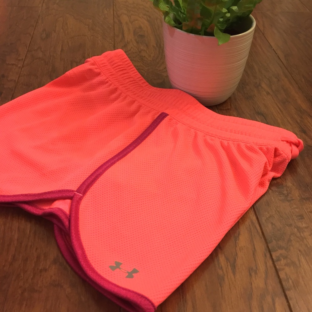 🆕 NWOT | UNDER ARMOUR MESH HEATGEAR SHORT 🆕